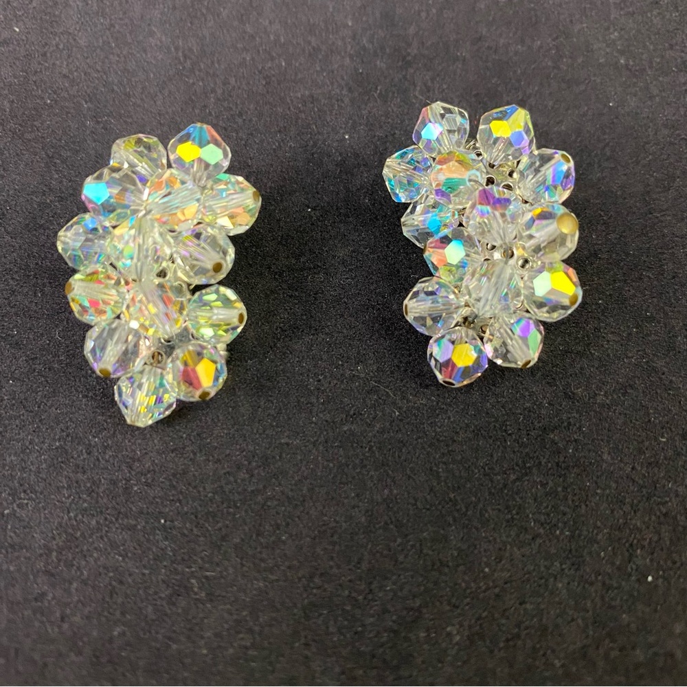 Vintage Clear Bead Cluster Clip On Fashion Earrings Aurora Borealis 1960s